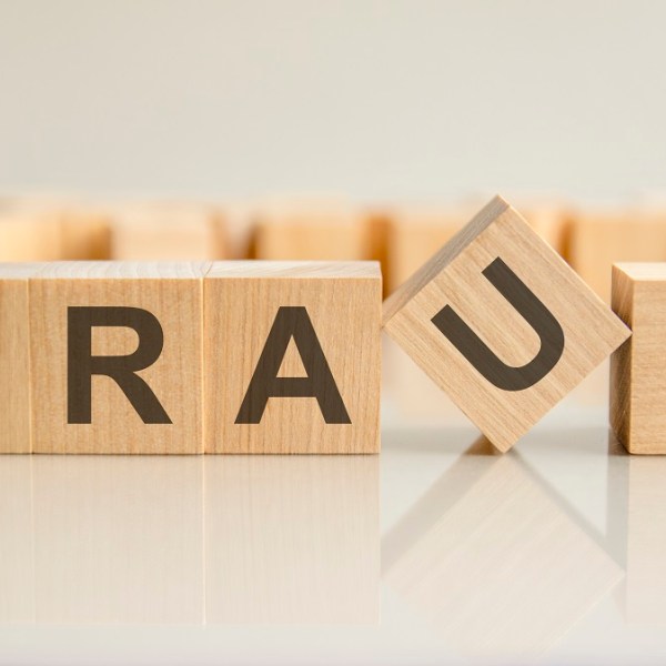 How to Avoid Financial Scams and the Resultant&nbsp;Problems